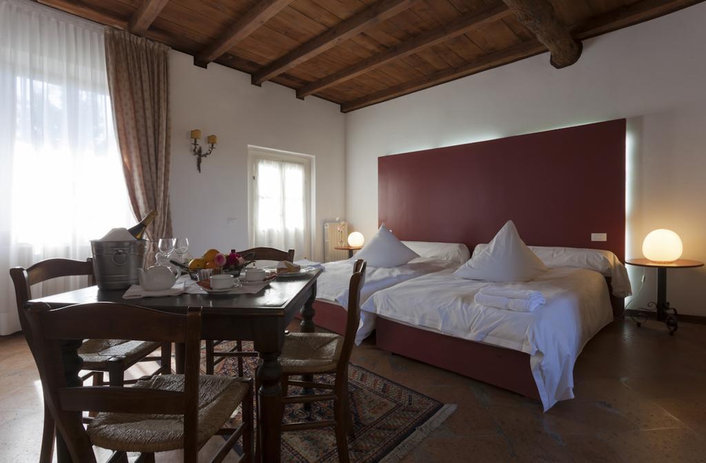 Hôtel Agriturismo Cascina Marzana à Pavie Extérieur photo
